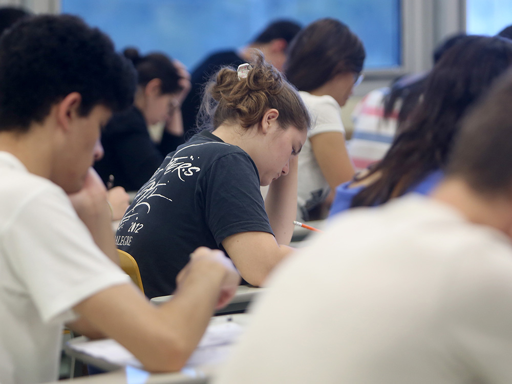 Fundação do PSB vai pagar prêmios de até R$ 15 mil em concurso de redação