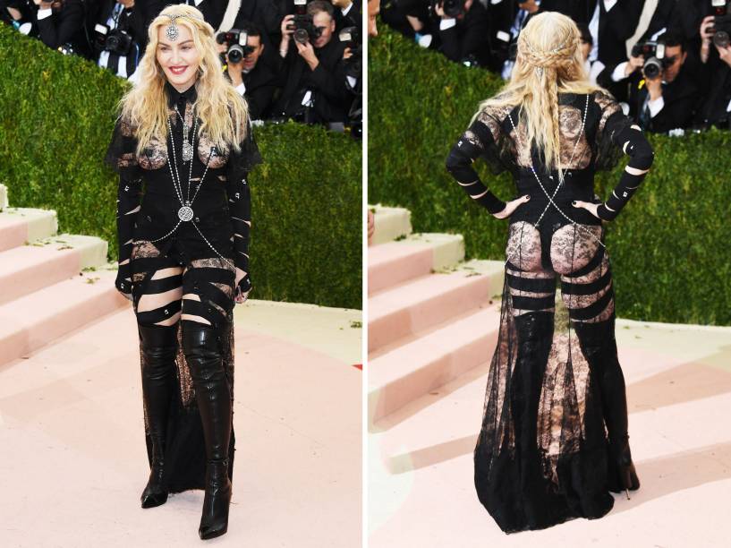 Tirem as crianças da sala! Foi com este look de dia das bruxas da grife Givenchy que Madonna desfilou no MET Gala 2016