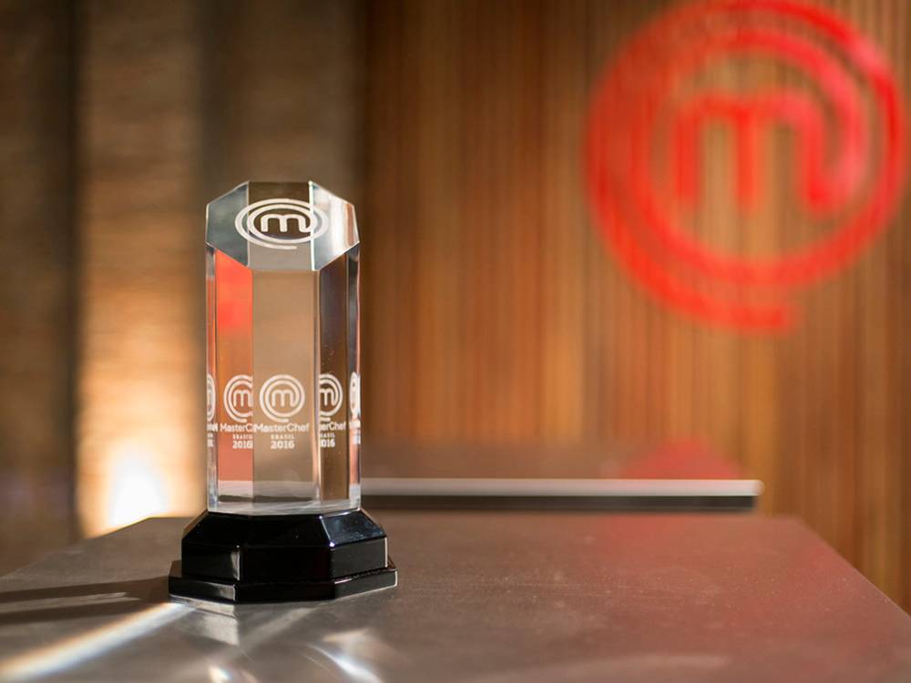 Trof&eacute;u Masterchef, pr&ecirc;mio para quem ganhar o desafio culin&aacute;rio do programa da BandTV