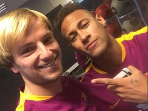 alx_neymar-rakititic_original.jpeg O meia croata Rakitic, do Barcelona, agradeceu o voto de Neymar no Instagram