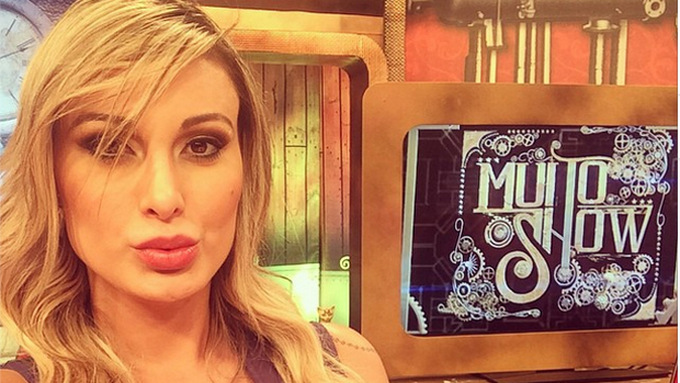 Andressa Urach nas gravações do programa Muito Show na Rede TV!