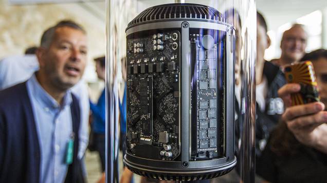 Novo Mac Pro foi revelado durante a WWDC, realizado em São Francisco (EUA) no ano passado Novo Mac Pro foi revelado durante a WWDC, realizado em São Francisco (EUA) no ano passado