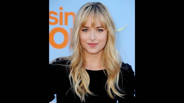 Atriz Dakota Johnson em uma exibição da série Ben e Kate Atriz Dakota Johnson em uma exibição da série Ben e Kate