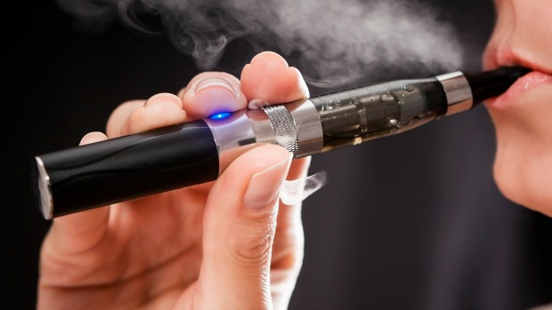 Vape e cigarro aumentam risco de ansiedade e depressão em adolescentes; entenda