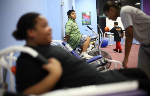 Os custos médicos ligados à obesidade infantil excedem anualmente os das crianças com boa saúde em 14,3 bilhões de dólares
