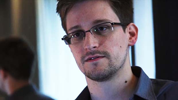 Rússia prorroga permissão de residência a Snowden por mais 2 anos