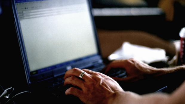 Só 13% dos e-mails são escritos por pessoas; automação domina caixas de entrada, diz estudo