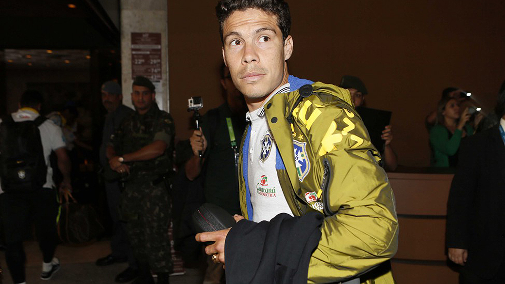 Hernanes trocou de time na Itália