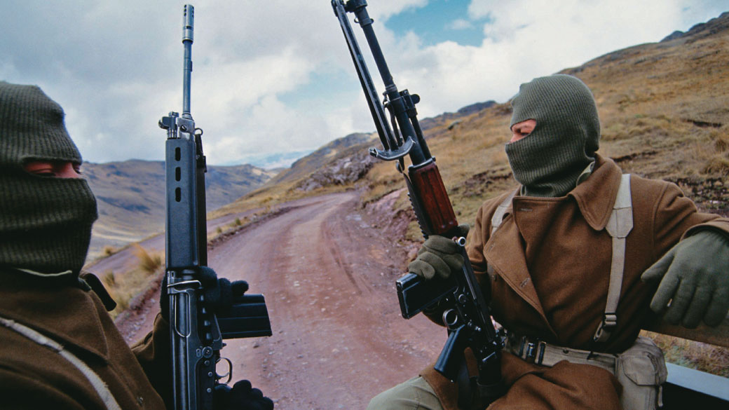 Guerrilheiros do Sendero Luminoso, do Peru: Organização guerrilheira que acabou apenas como grupos terroristas e associados ao crime