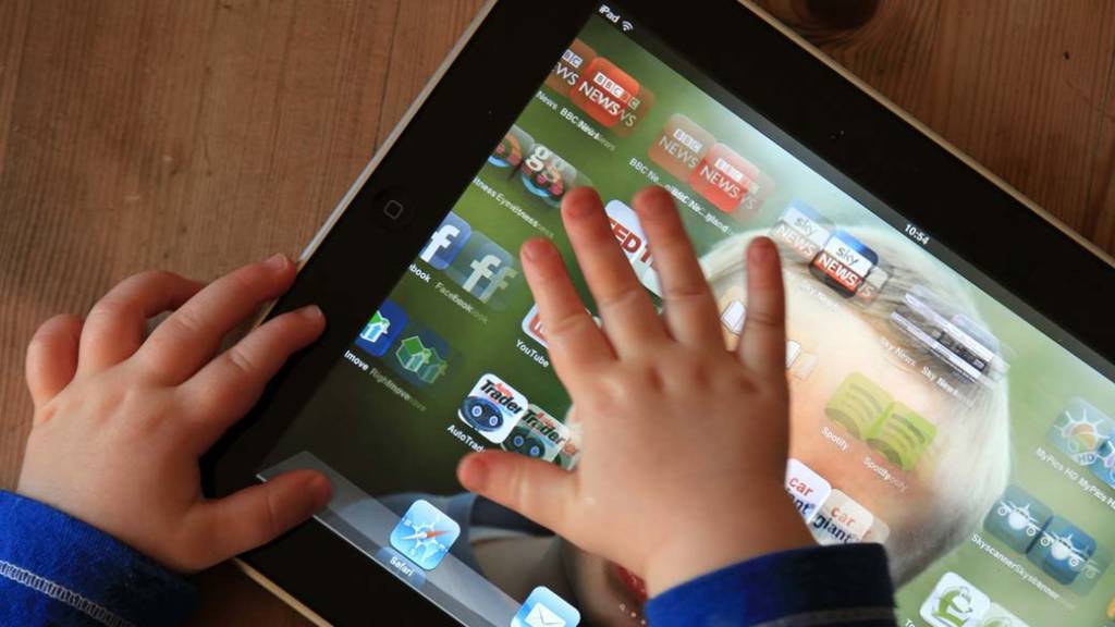 O cérebro das crianças diante das telinhas