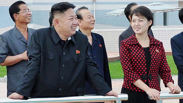 kim-mulher-20120725-original.jpeg Kim Jong-un ao lado de sua mulher Ri Sol-ju
