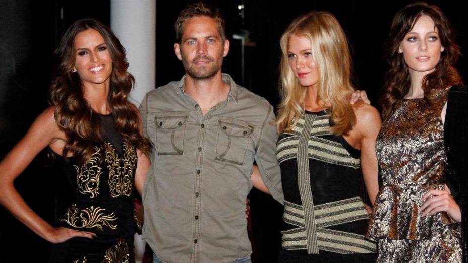 Izabel Goulart, Paul Walker, Erin Heatherton e Thairine Garcia chegam para o desfile da Colcci na SPFW, em março de 2013