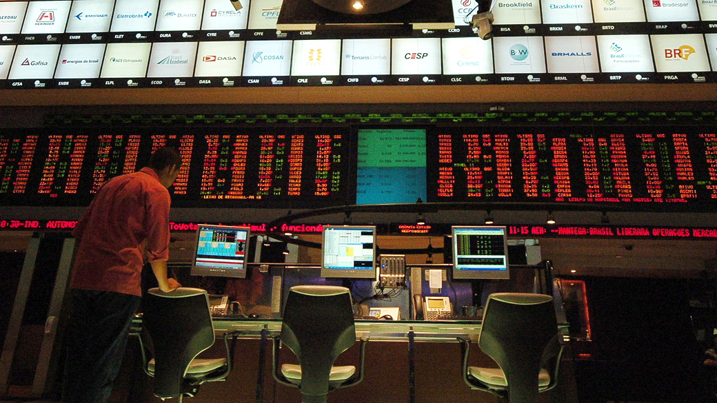 Ibovespa vinha superando os 54 mil pontos no intradia de todas as sessões da semana, mas sempre sem sustentar os ganhos no fechamento