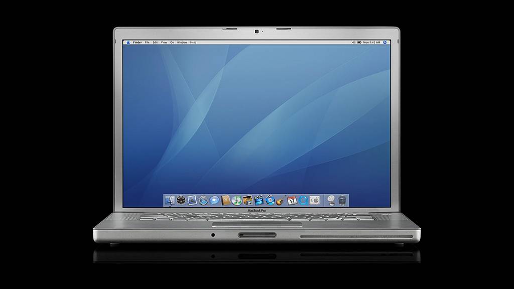 Ao lan&ccedil;ar o MacBook Pro, em 2006, a Apple adotou os processadores fabricados pela Intel