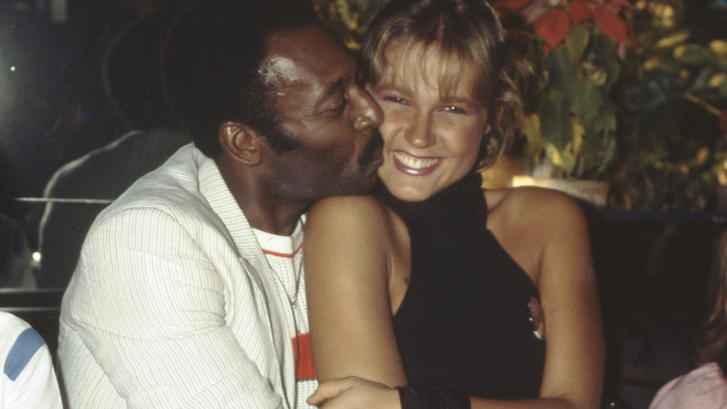Pelé dá um beijo em Xuxa
