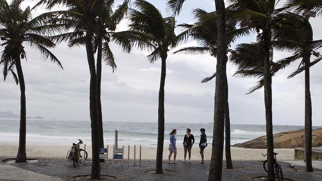 Defesa Civil emite alerta para ventania no Rio nesta terça-feira, 1º; saiba a previsão do tempo