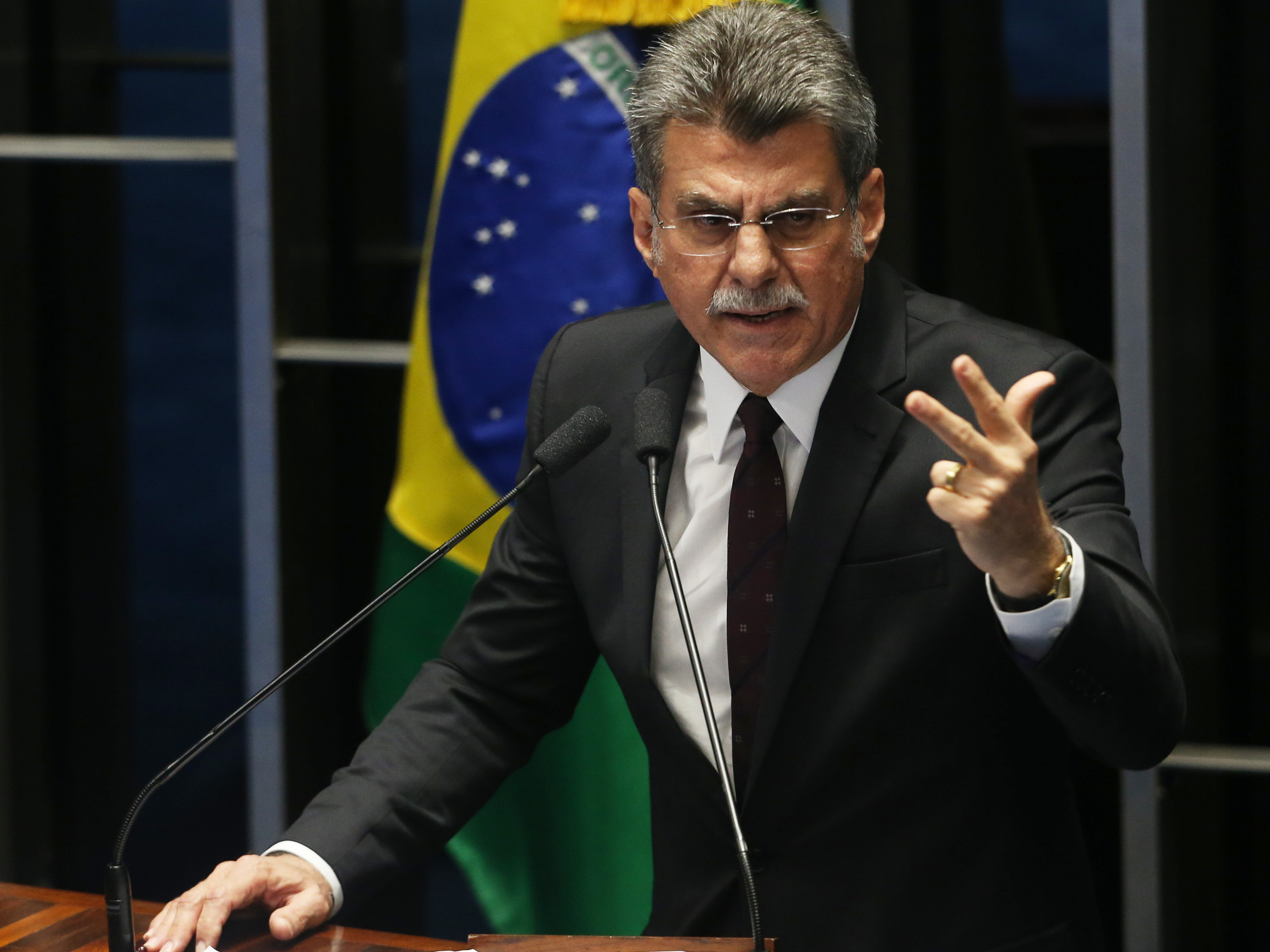 Suruba de Jucá ofusca recorde de Cabral e sabatina no Senado