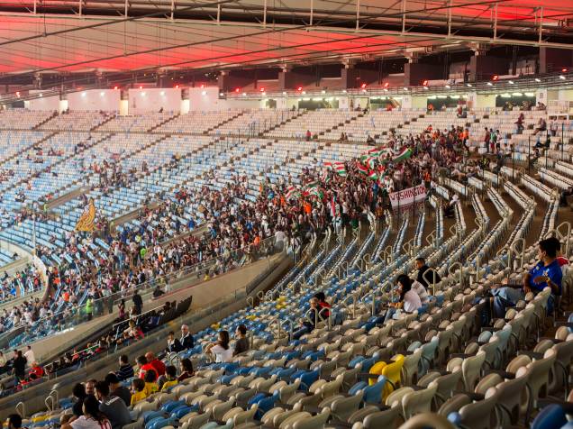 Um ano após a Copa do Mundo, Estádio do Maracanã recebe clássico entre Flamengo e Fluminense Um ano após a Copa do Mundo, Estádio do Maracanã recebe clássico entre Flamengo e Fluminense