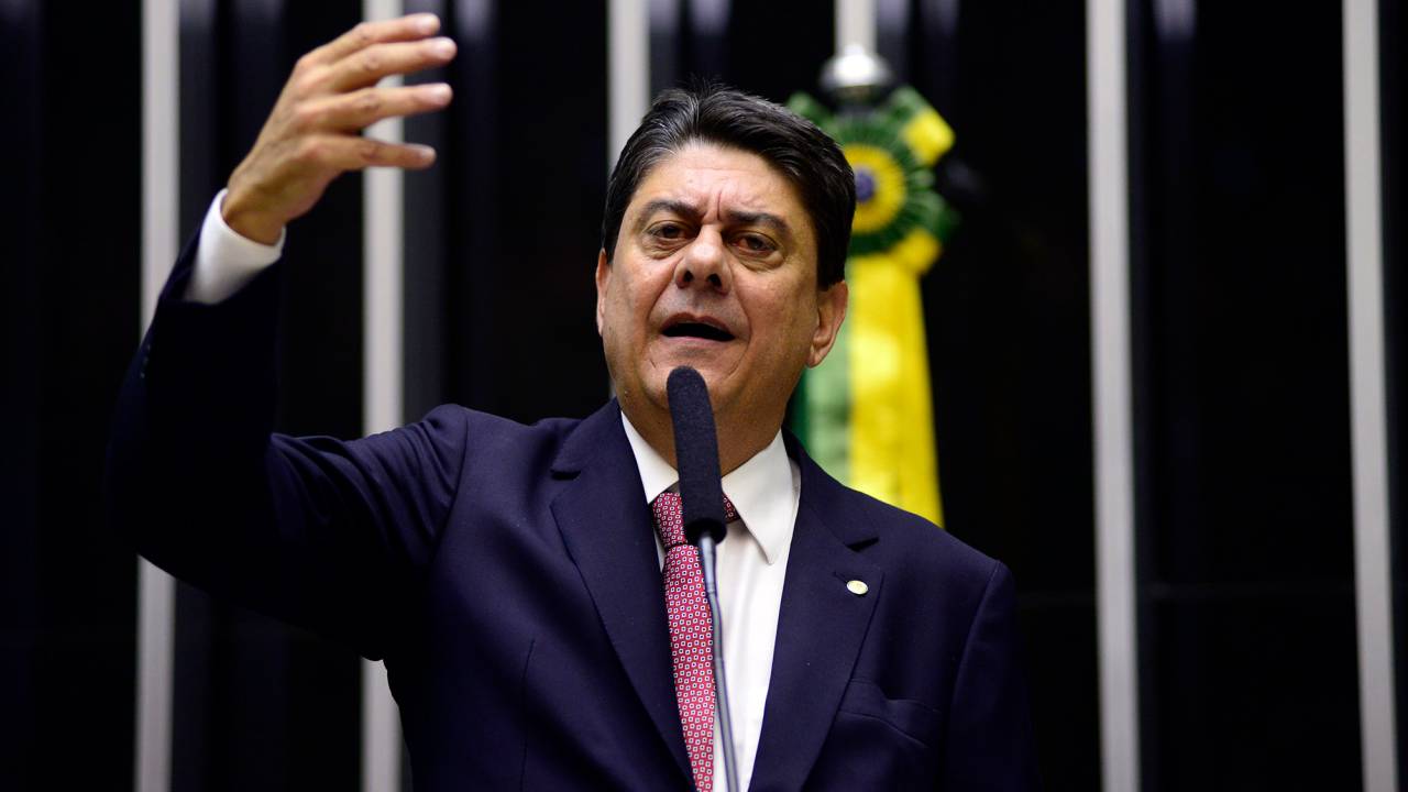 O deputado Wadih Damous (PT-RJ) discursa no plenário da Câmara - 20/10/2015