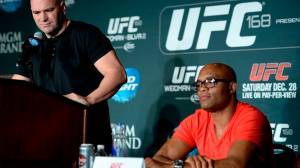 Dana White e Anderson Silva na coletiva em Las Vegas: 'Foi uma batalha trazê-lo aqui'