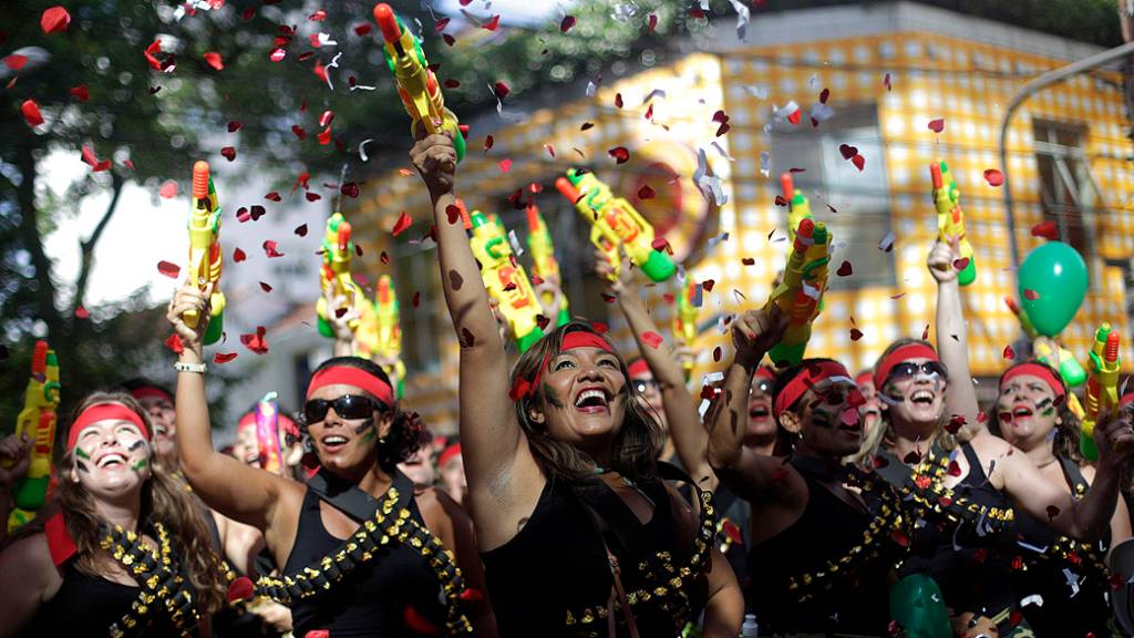 Rio terá patrulha para combater violência contra a mulher no Carnaval