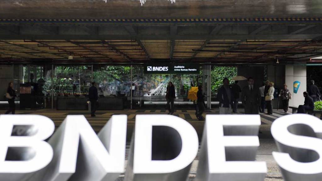 BNDES reabre crédito no exterior para empreiteiras da Lava Jato