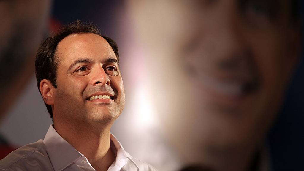 PE: Paulo Câmara é reeleito governador no primeiro turno