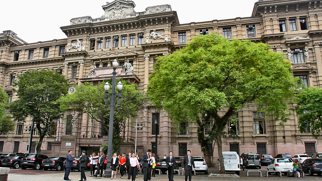 Empresário aciona Justiça para receber dívida milionária de empresa de marketing