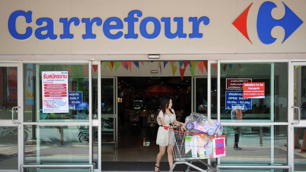 Carrefour deve indenizar em R$ 28,4 mil vítima sequestrada em uma das unidades do mercado