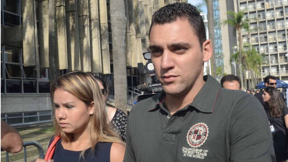 Chegada do irmão mais velho de Eloá, Ronickson Pimentel dos Santos, para o terceiro dia de julgamento de Lindemberg Alves Fernandes