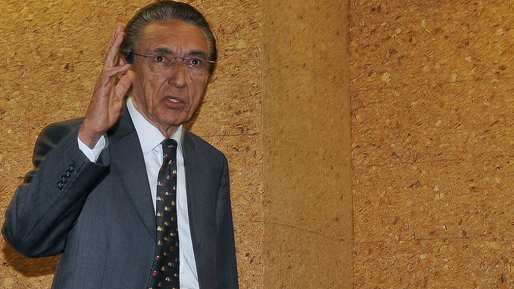 Mais um Canhedo: Lobão emprega no gabinete neto de seu amigo