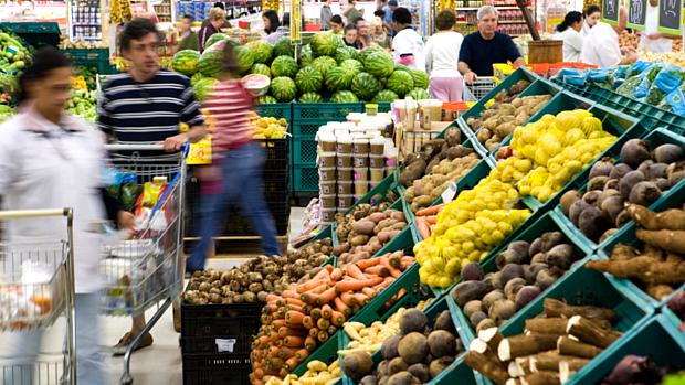 Preço da cesta básica na região metropolitana de SP cai 5,6% em julho