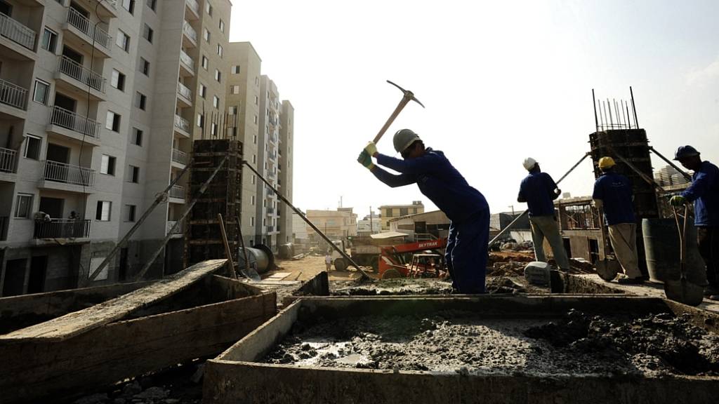 Venda de imóveis dispara com juros menores e alta demanda