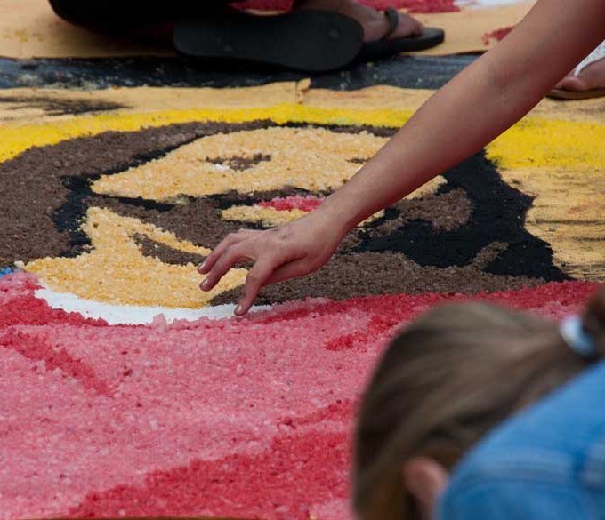 Entenda o que é a dolomita, material usado nos tapetes de Corpus Christi