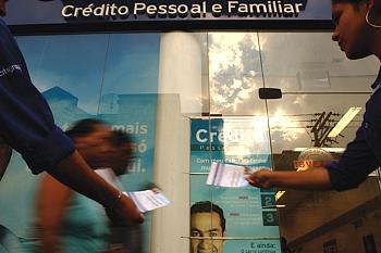 Crédito pessoal e financiamento de veículos são os destaques do segmento de pessoas físicas.