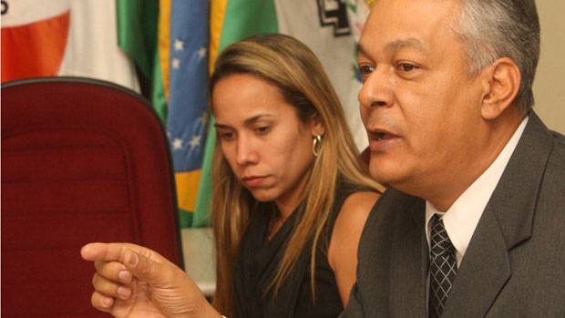O delegado Edson Moreira, que preside a investiga&ccedil;&atilde;o do desaparecimento de Eliza Samudio, ex-amante do goleiro Bruno