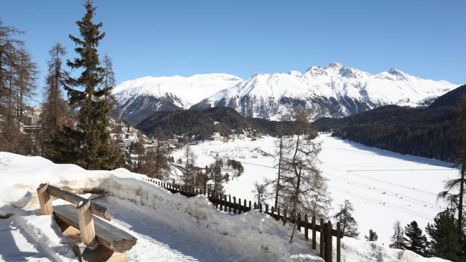 O chalé em ST Moritz é o local preferido de Lemann no inverno suíço