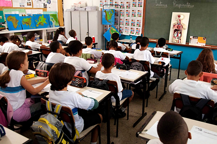 Sala da Escola Municipal Albert Schweitzer, em Laranjeiras - a escola participou de um estudo sobre a utilização do tempo de aprendizagem em sala de aula.