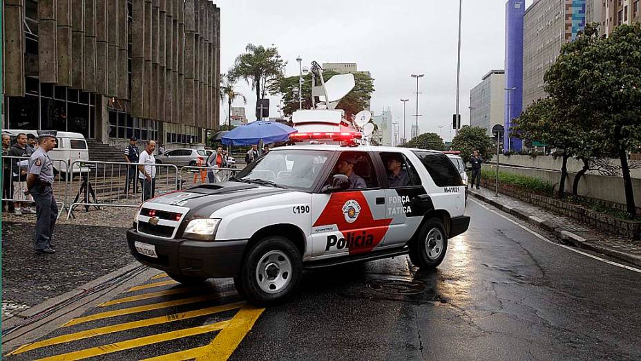 Lindemberg Alves, acusado de matar sua ex-namorada Eloá, chega ao fórum de Santo Andre para o primeiro dia de julgamento