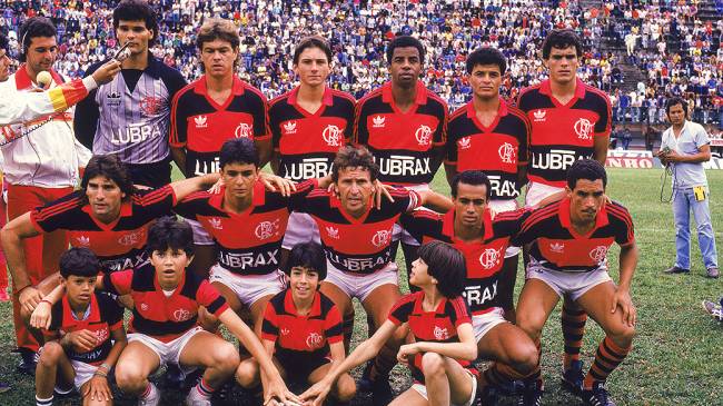esporte-futebol-flamengo-1987-copa-uniao-20091229-01-original.jpeg O time do Flamengo em 1987, com Renato Gaúcho, Bebeto e Zico