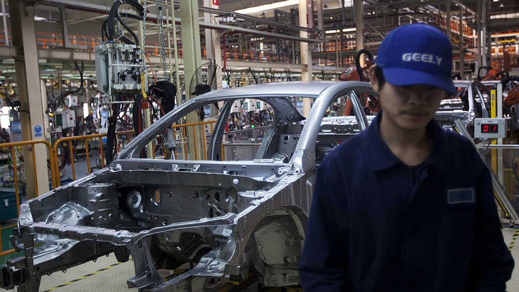 Fábrica da Geely Automobile na província de Zhejiang, China