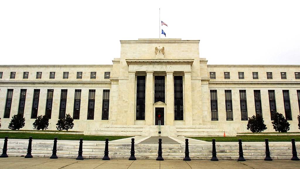 Livro Bege do Fed aponta economia resiliente nos EUA, mas guerra acende alerta
