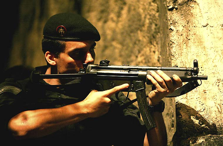 O que pensa Wagner Moura de mortes no RJ e idolatria a Capitão Nascimento