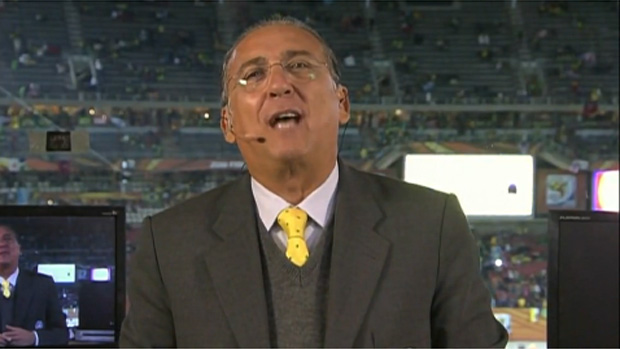 Galvão Bueno ‘engole’ Luis Roberto na transmissão da abertura de Paris