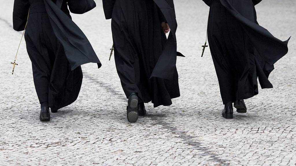 Freira é presa em operação policial contra a máfia na Itália