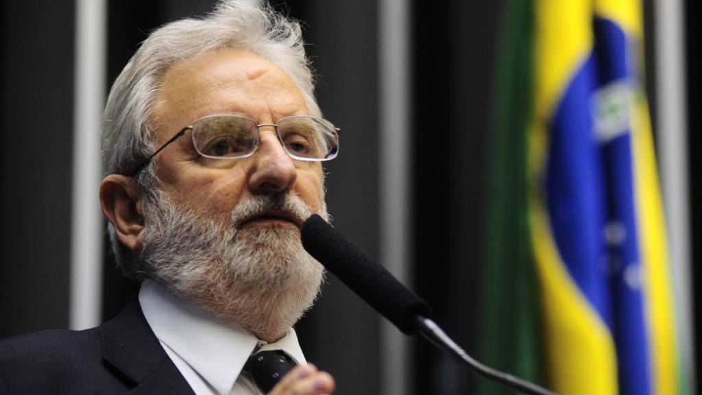 “Vamos pra cima”, diz deputado do PSOL sobre queixa de Flávio Bolsonaro