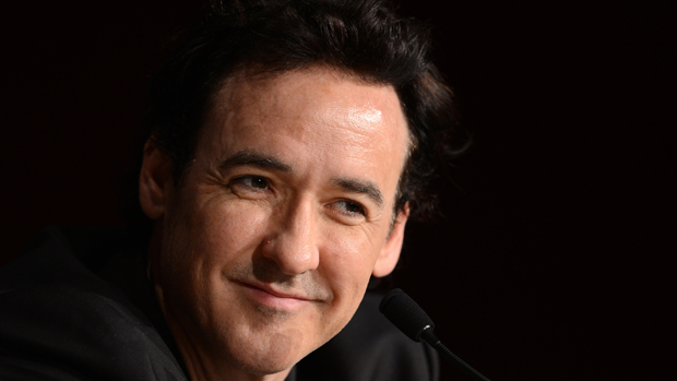 John Cusack defende que Irã ‘deveria obter’ armas nucleares