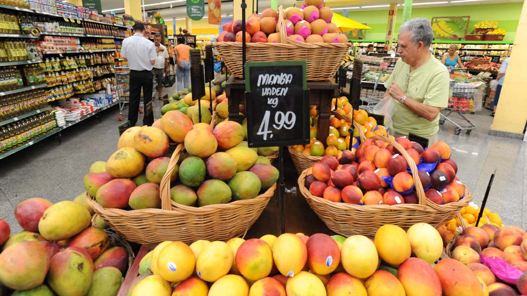 Apesar da inflação alta, economistas não creem que o BC mudará sua política de baixar juros