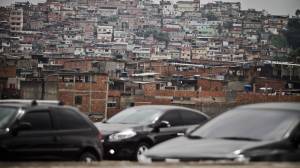 mika280312022-original.jpeg O Complexo da Maré ocupa uma área de 800 mil metros quadrados e reúne 130 mil moradores, sem saneamento básico