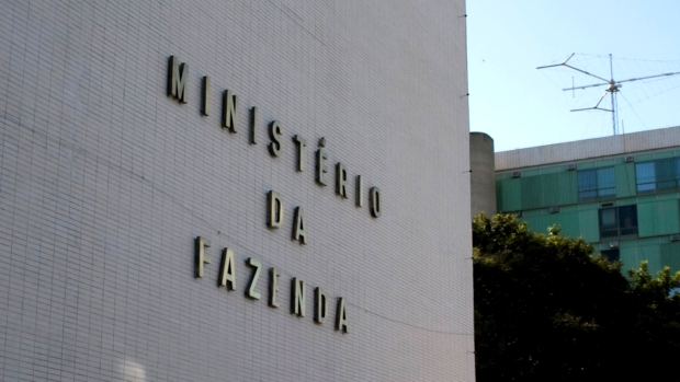 O aviso do Tesouro que piscou nas tesourarias de bancos